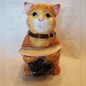 GKRO Vintage Gold Tabby With Fish Cookie Jar